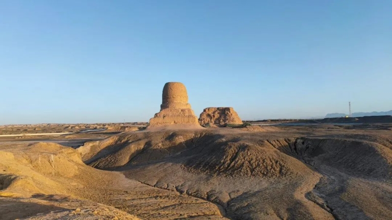 图4 莫尔寺远景.jpg